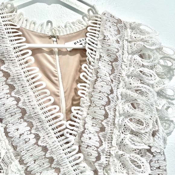 Revolve ELLIATT Terrace Top in White Size Medium - Picture 5 of 5